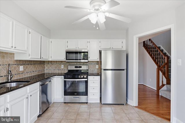 46810 RABBITRUN TER, Sterling, VA 20164