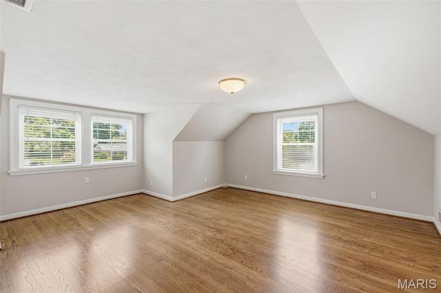 557 N Woodlawn Avenue, Kirkwood, MO 63122