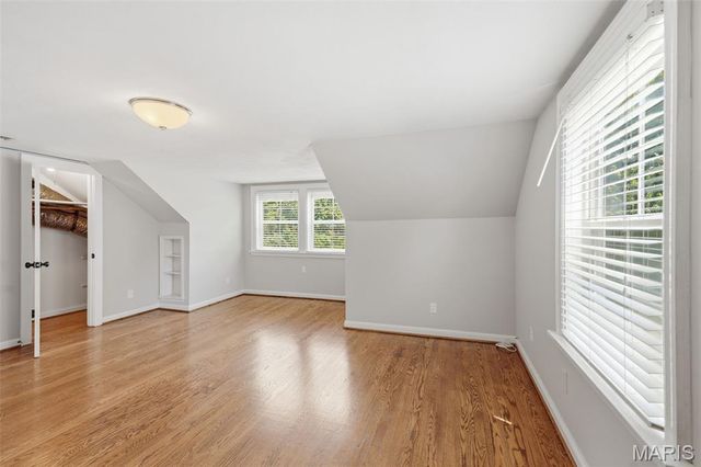 557 N Woodlawn Avenue, Kirkwood, MO 63122