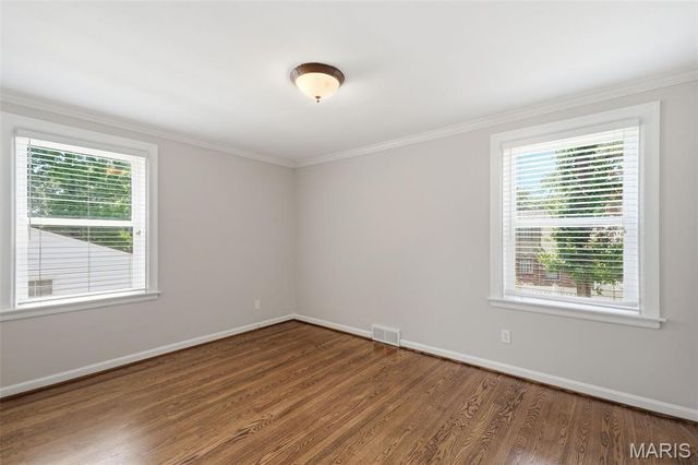 557 N Woodlawn Avenue, Kirkwood, MO 63122