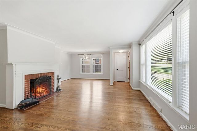 557 N Woodlawn Avenue, Kirkwood, MO 63122