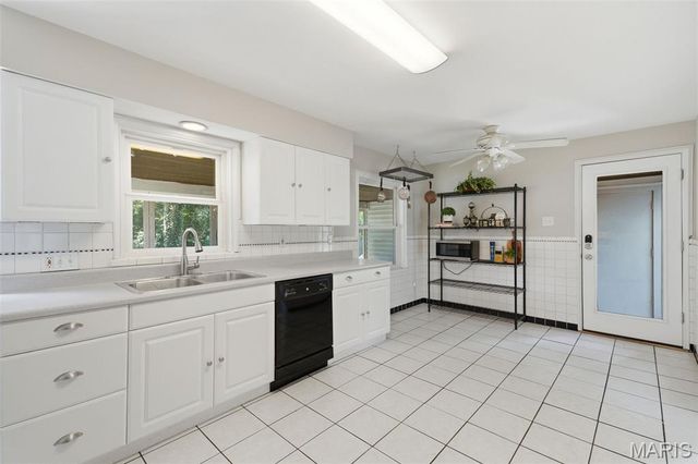 557 N Woodlawn Avenue, Kirkwood, MO 63122