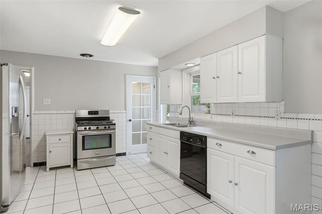 557 N Woodlawn Avenue, Kirkwood, MO 63122
