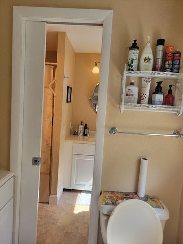 401 Cross St, Boylston, MA 01505