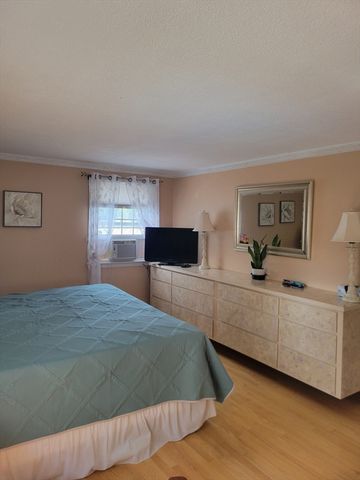 401 Cross St, Boylston, MA 01505
