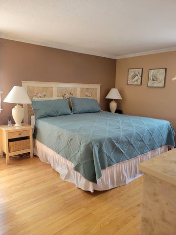 401 Cross St, Boylston, MA 01505