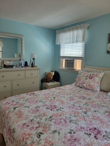 401 Cross St, Boylston, MA 01505