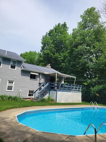 401 Cross St, Boylston, MA 01505