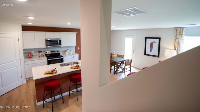 900 Tristan Ln, Elizabethtown, KY 42701