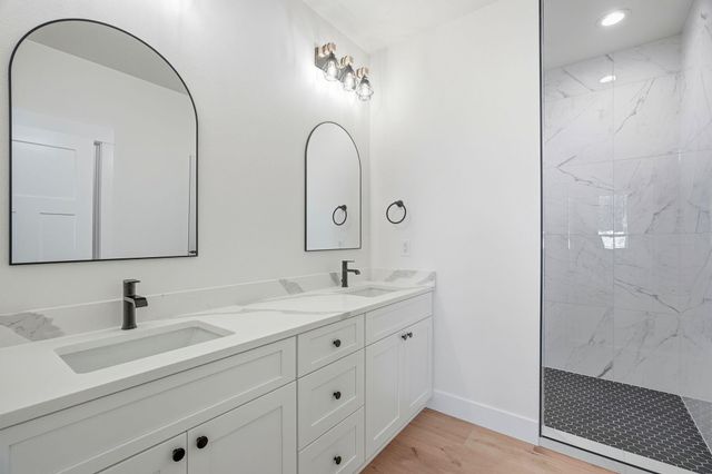 12121 E Sharp Ln, Spokane Valley, WA 99206