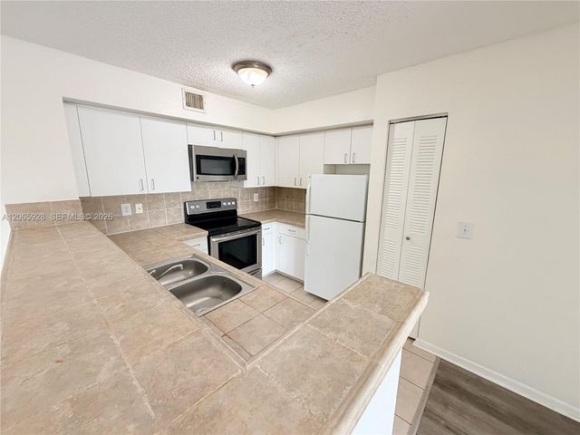 1749 Village Boulevard 304, West Palm Beach, FL 33409
