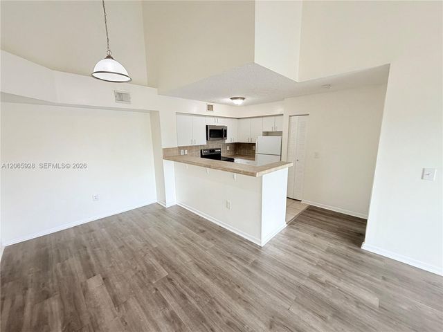 1749 Village Boulevard 304, West Palm Beach, FL 33409