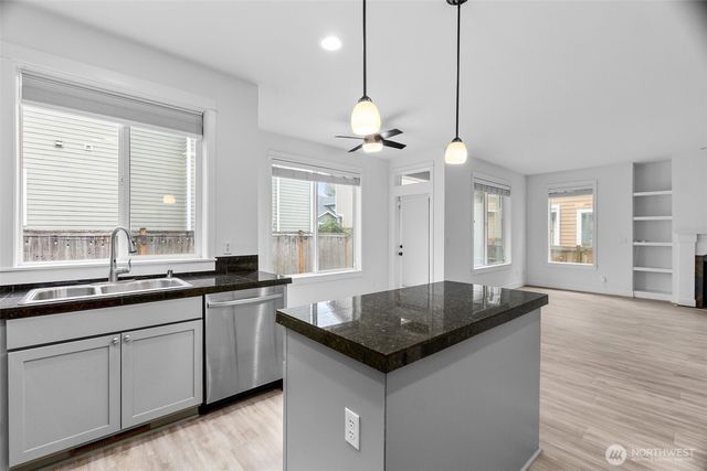 24015 221st Lane SE, Maple Valley, WA 98038