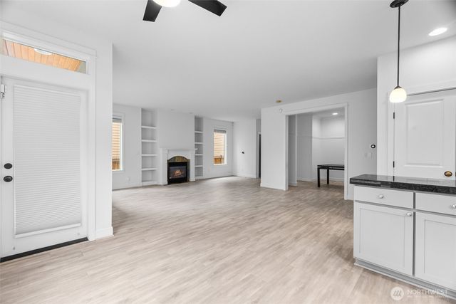 24015 221st Lane SE, Maple Valley, WA 98038