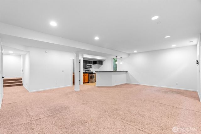 24015 221st Lane SE, Maple Valley, WA 98038