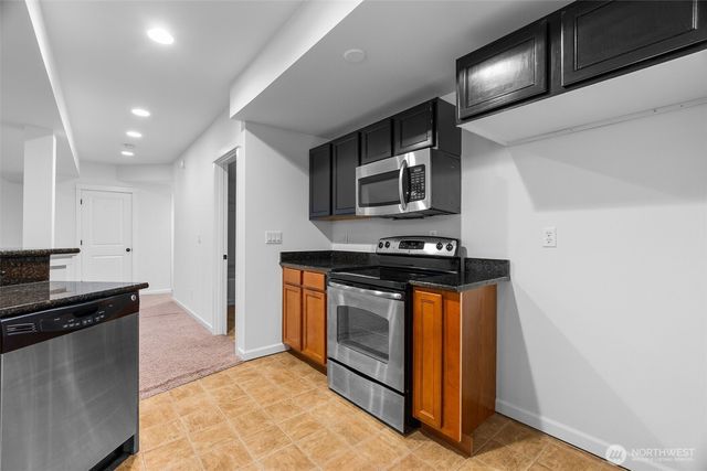 24015 221st Lane SE, Maple Valley, WA 98038
