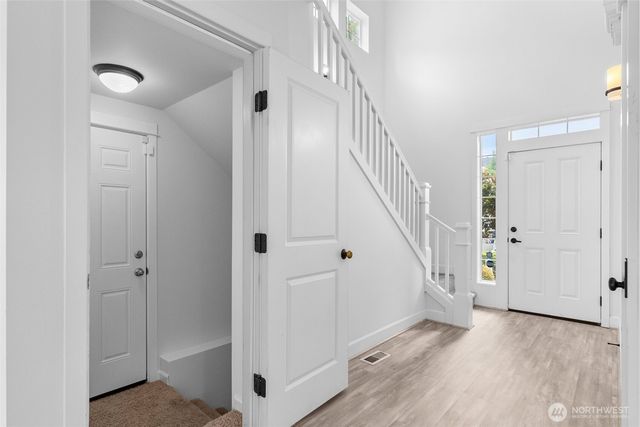 24015 221st Lane SE, Maple Valley, WA 98038