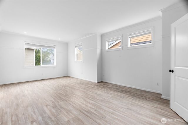 24015 221st Lane SE, Maple Valley, WA 98038