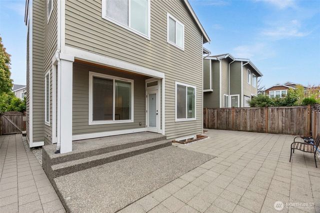 24015 221st Lane SE, Maple Valley, WA 98038