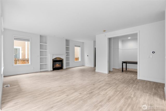 24015 221st Lane SE, Maple Valley, WA 98038