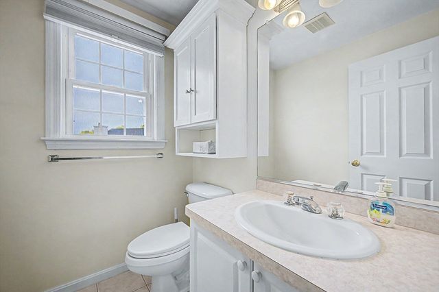 3 Oak View Ter 3, Franklin, MA 02038