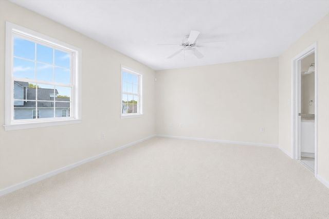3 Oak View Ter 3, Franklin, MA 02038