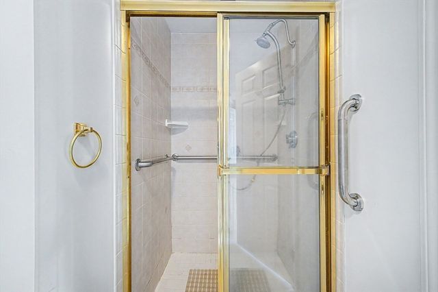 3 Oak View Ter 3, Franklin, MA 02038