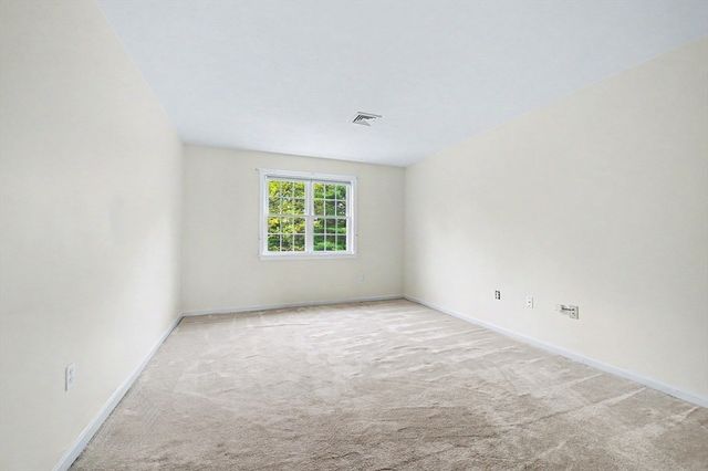 3 Oak View Ter 3, Franklin, MA 02038