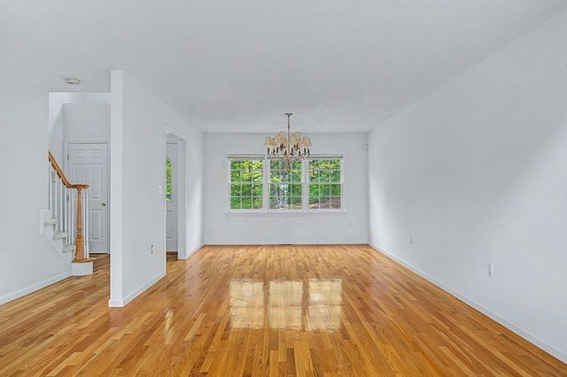 3 Oak View Ter 3, Franklin, MA 02038