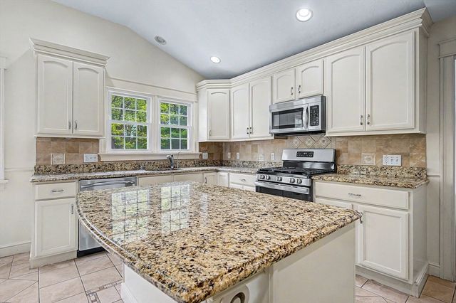 3 Oak View Ter 3, Franklin, MA 02038