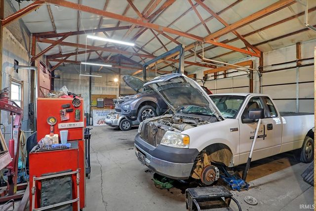 3806 S State Road 3, New Castle, IN 47362