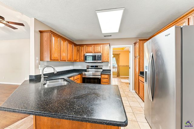 134 Brittany Dr, Perry, GA 31069