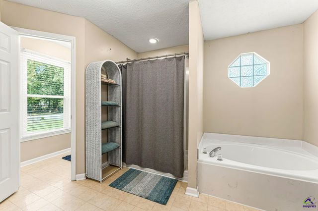 134 Brittany Dr, Perry, GA 31069