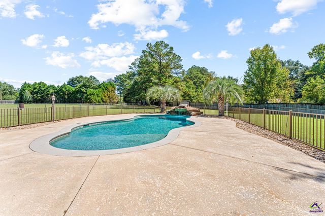 134 Brittany Dr, Perry, GA 31069