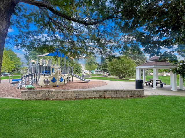 306 Lasalle Street, Vernon Hills, IL 60061