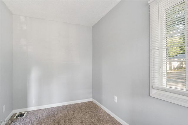 2643 Monroe Street, Lakemore, OH 44250