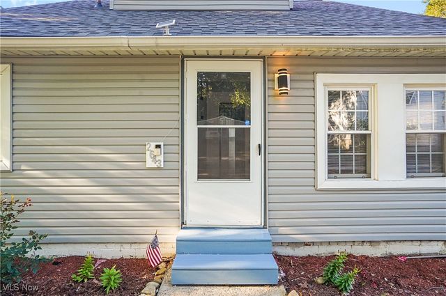 2643 Monroe Street, Lakemore, OH 44250