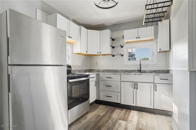 2643 Monroe Street, Lakemore, OH 44250