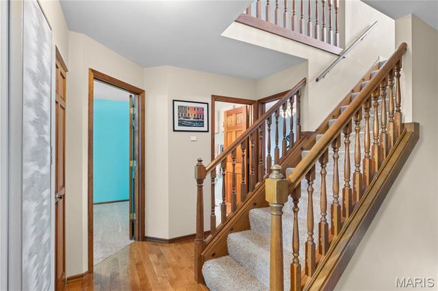 1233 Red Oak Plantation Drive, Ballwin, MO 63021