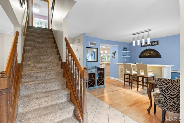 1233 Red Oak Plantation Drive, Ballwin, MO 63021