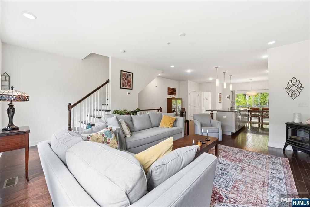 503 Abbe, Little Falls, NJ 07424
