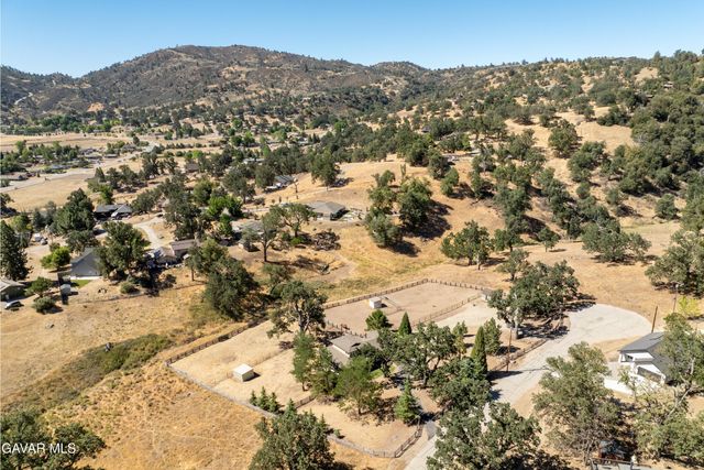 23860 Parke Court, Tehachapi, CA 93561