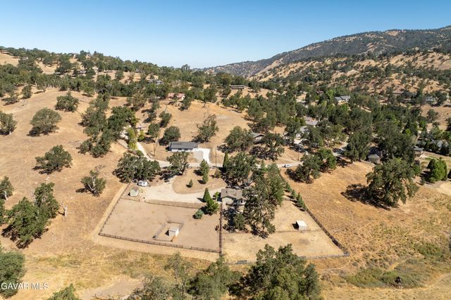 23860 Parke Court, Tehachapi, CA 93561