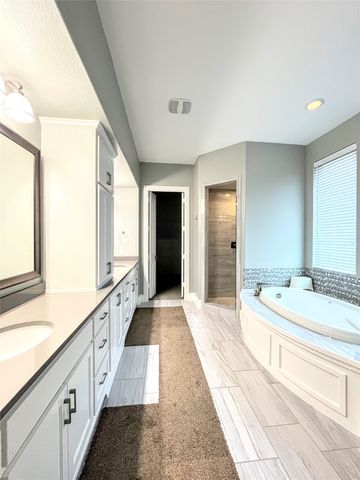 3721 Kennoway, The Colony, TX 75056