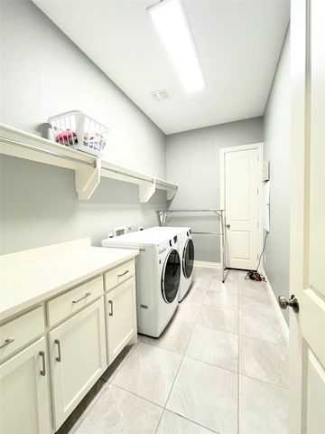 3721 Kennoway, The Colony, TX 75056