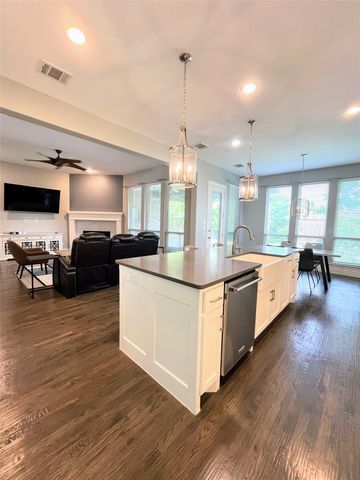 3721 Kennoway, The Colony, TX 75056