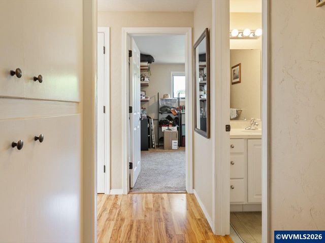 2250 NW Highland Dr, Corvallis, OR 97330
