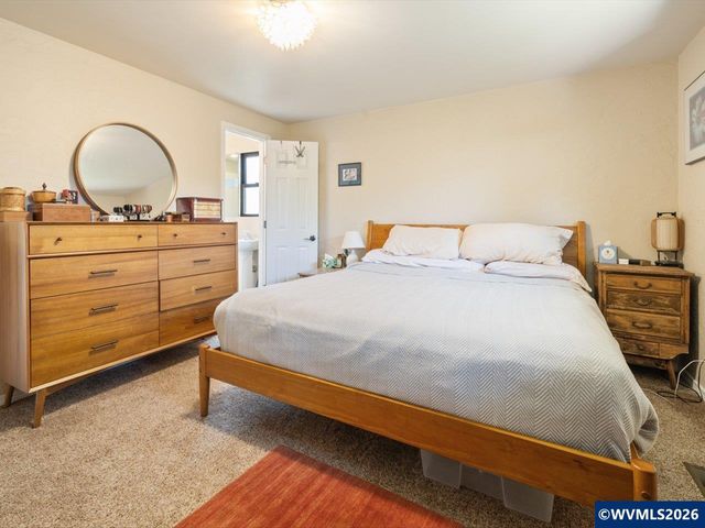2250 NW Highland Dr, Corvallis, OR 97330