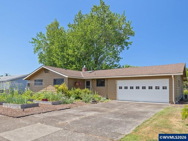 2250 NW Highland Dr, Corvallis, OR 97330