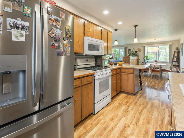 2250 NW Highland Dr, Corvallis, OR 97330